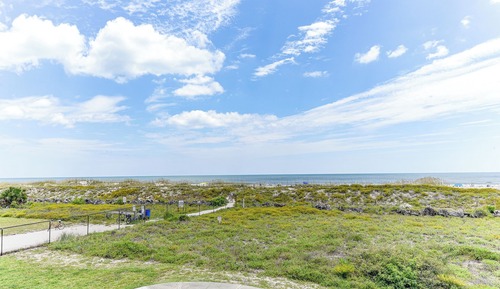 Condo (2 Bedrooms)