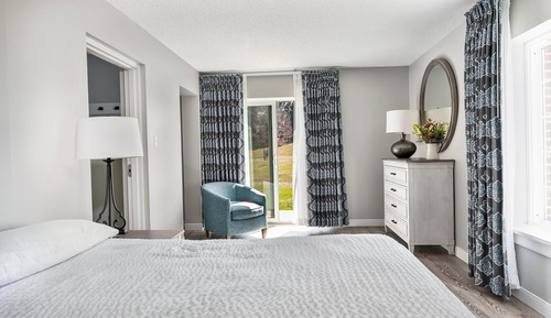 Room, 1 King Bed with Sofa bed (FBDSBV)