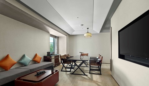 Family Room, Multiple Beds