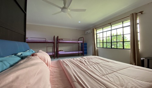 Room, 4 Bedrooms