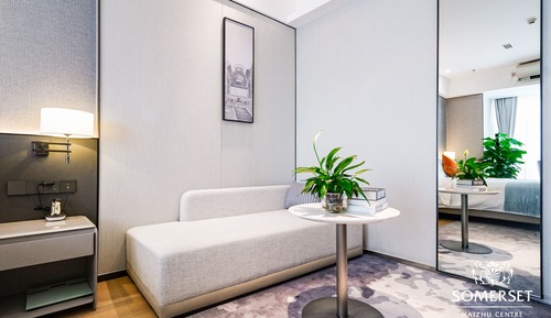Deluxe Studio, 1 King Bed