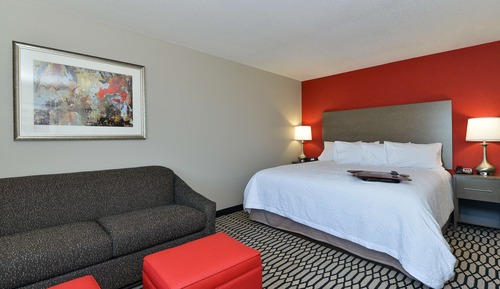 Studio, One King Bed, Non-Smoking