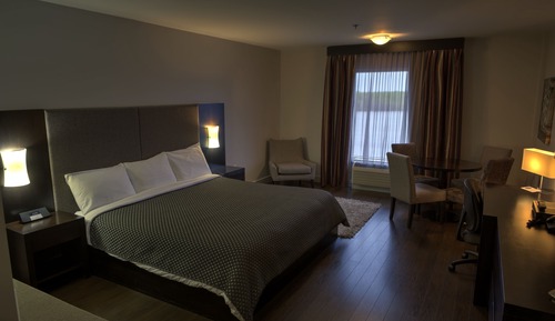 Superior Room, 1 King Bed, River View