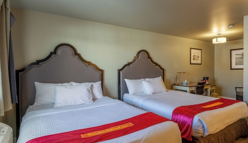 Standard Room, 2 Queen Beds, Non Smoking