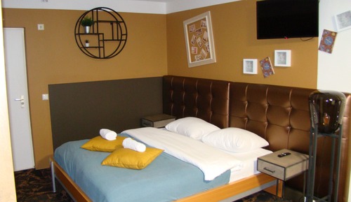 Large Double Room