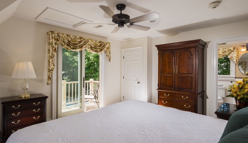 Suite 2 Bedrooms, 2 Bathrooms