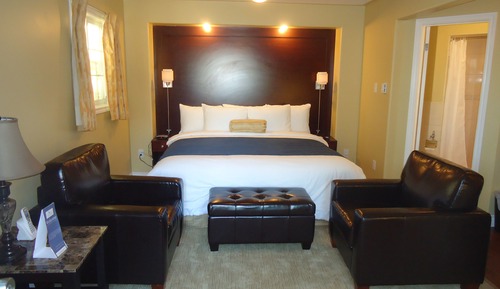 King Suite with Balcony, Lake View