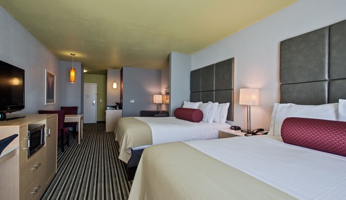 Standard Room, 2 Queen Beds, Accessible (Communication, Roll-In Shower)
