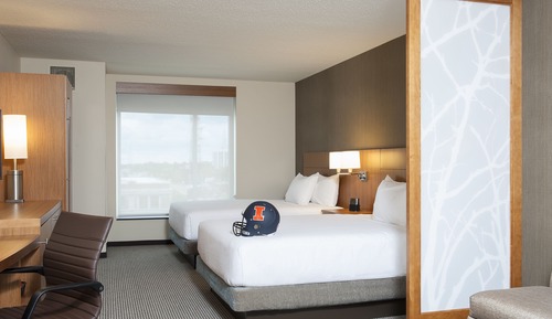 Room, 2 Queen Beds, Accessible, Bathtub