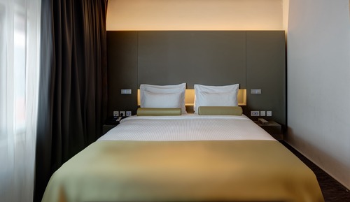 Superior Room, City View (King)