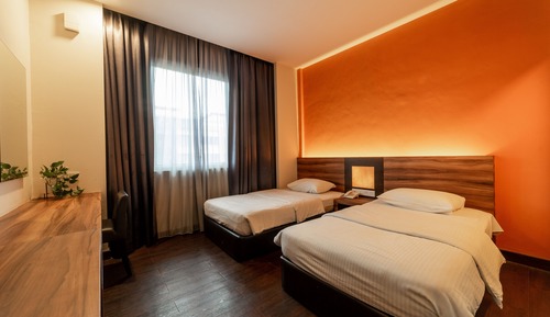 Deluxe Twin Room, City View