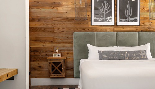Deluxe Room, 1 King Bed