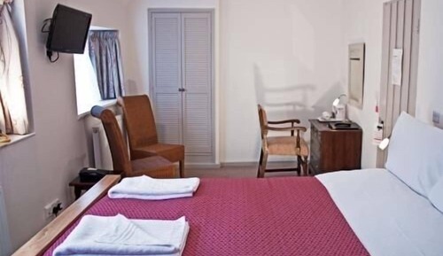 Classic Room, 1 King Bed, Ensuite (Room 2)