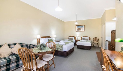 Family Room, 1 Bedroom