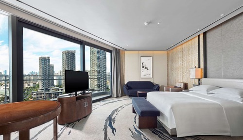 King One Bedroom Suite W/ Balcony WangHai Wing