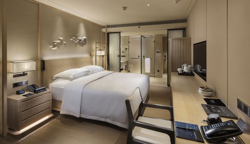 King Accessible Guest Room Nanhai Wing