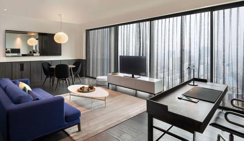 Suite, 1 King Bed, City View
