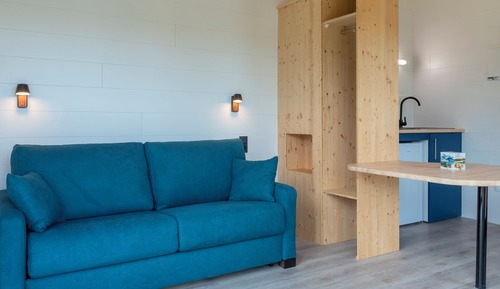 Cabane vue lac 2 adultes et 2 enfants
