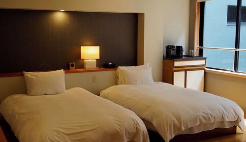 The Standard - Western-style, Twin, Inside