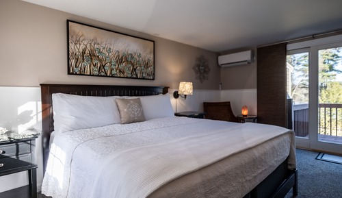 Comfort Suite, 2 Bedrooms, Partial Lake View