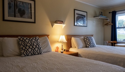 Comfort Room, 2 Queen Beds, Lake View