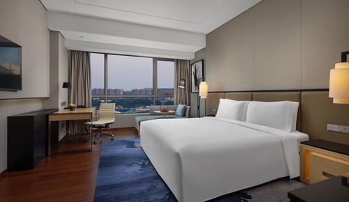Superior Room, 1 King Bed