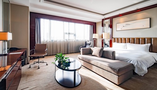 Room, 1 King Bed, Smoking, City View