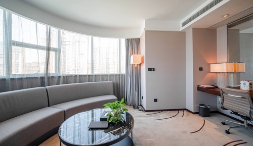 Suite, 1 King Bed, Non Smoking