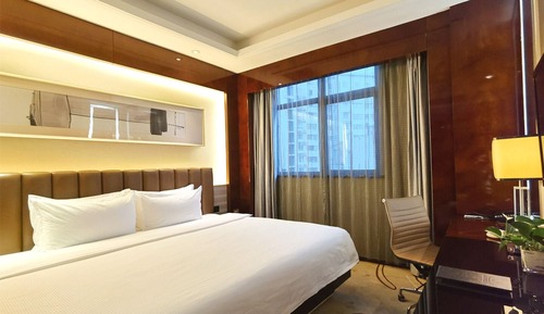 Room, 1 King Bed, Smoking (Room 30)