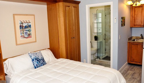 Pool Side Studio - #2 - One Bedroom