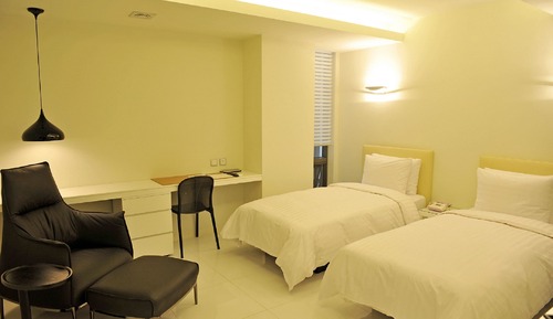 Superior Twin Room (check-in available until 11 pm)