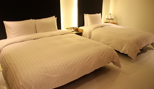 Family Suite (check-in available until 11 pm)