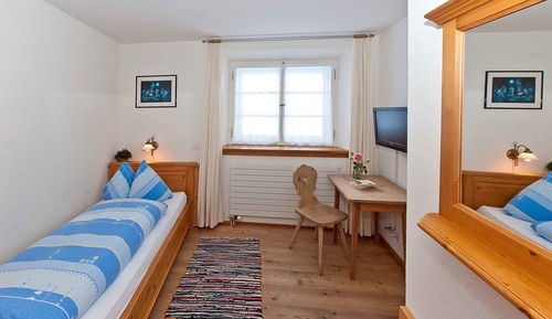 Classic Single Room