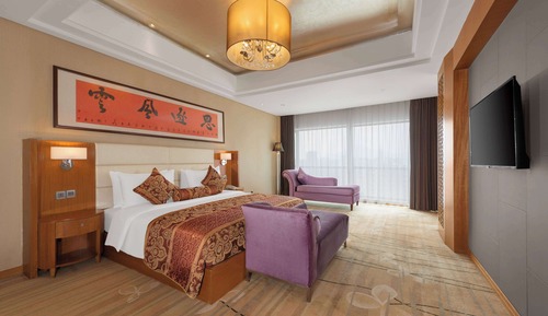 Superior Suite, 1 King Bed