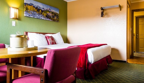 Deluxe Room, 1 Queen Bed