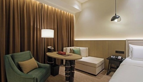 Carefree suite, 1 King Bed