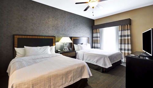 Suite, 1 King Bed, Accessible (Mobility & Hearing, Roll-in Shower)
