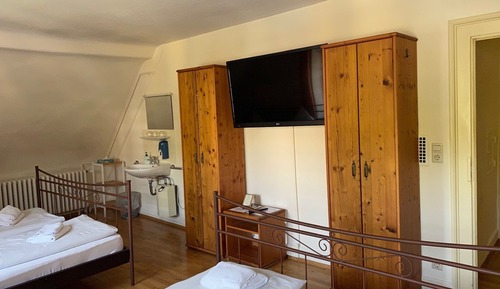 Basic Quadruple Room, Shared Bathroom