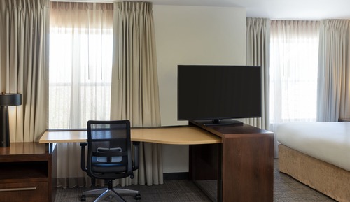 Studio Suite, 1 King Bed with Sofa bed, Non Smoking
