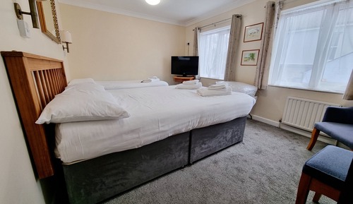 Triple Room, Private Bathroom (Economy Room)