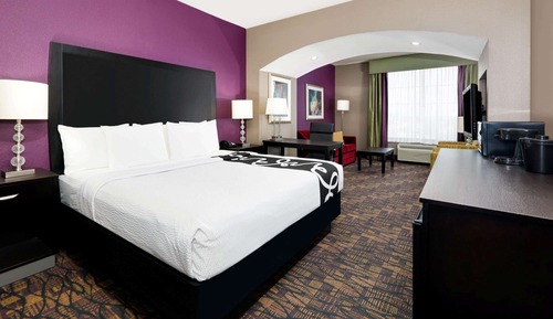 Suite, 1 King Bed, Non Smoking
