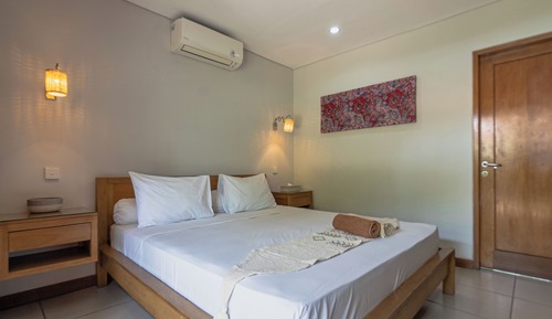 Deluxe Double Room, 1 King Bed, Terrace, Pool View