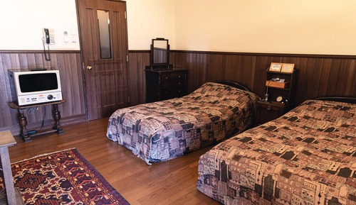 Standard Twin Room, Shared Bathroom