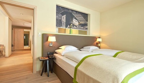 Suite, Balcony, Mountain View