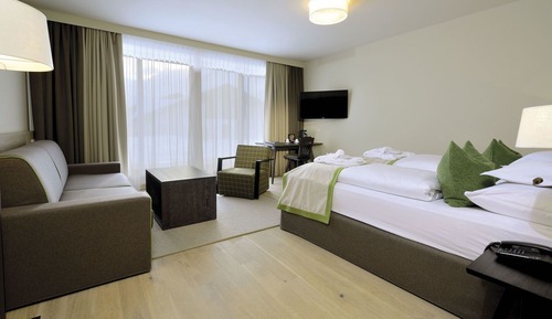 Junior Suite, Balcony, Mountain View