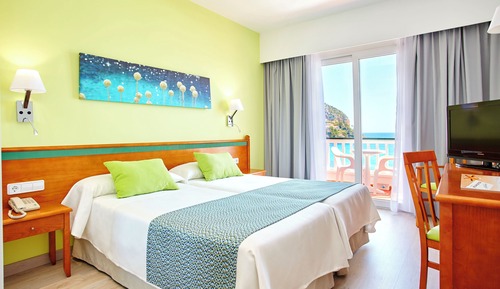 Standard Room, Sea View (2 adults and 1 child)
