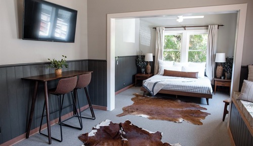 Signature Room