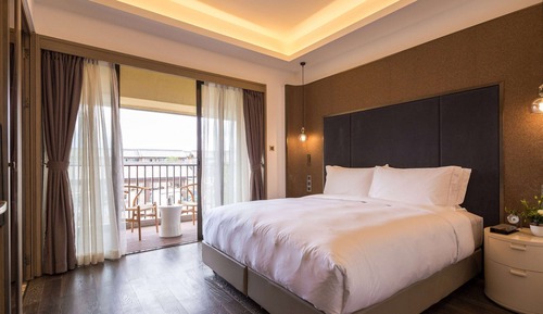 Villa, 2 Bedrooms, Non Smoking (2 King Bed Suite Garden)
