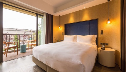 Villa, 2 Bedrooms, Non Smoking (2 King Bed Suite Yard)