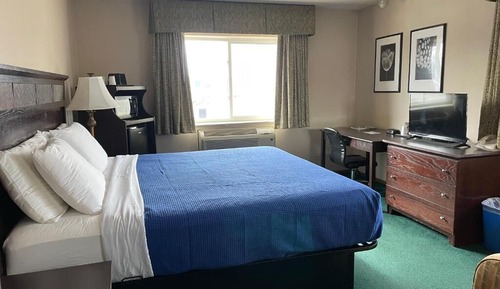 Deluxe Room, 1 Queen Bed